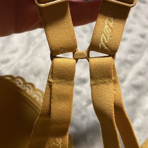 Yellow wireless Aerie bra - Picture 4 of 6